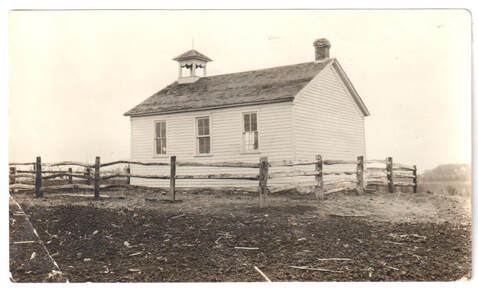 Sheldall Schoolhouse in it's original location.